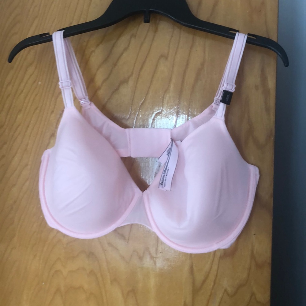 Victoria Secret lightly lined perfect coverage38DD